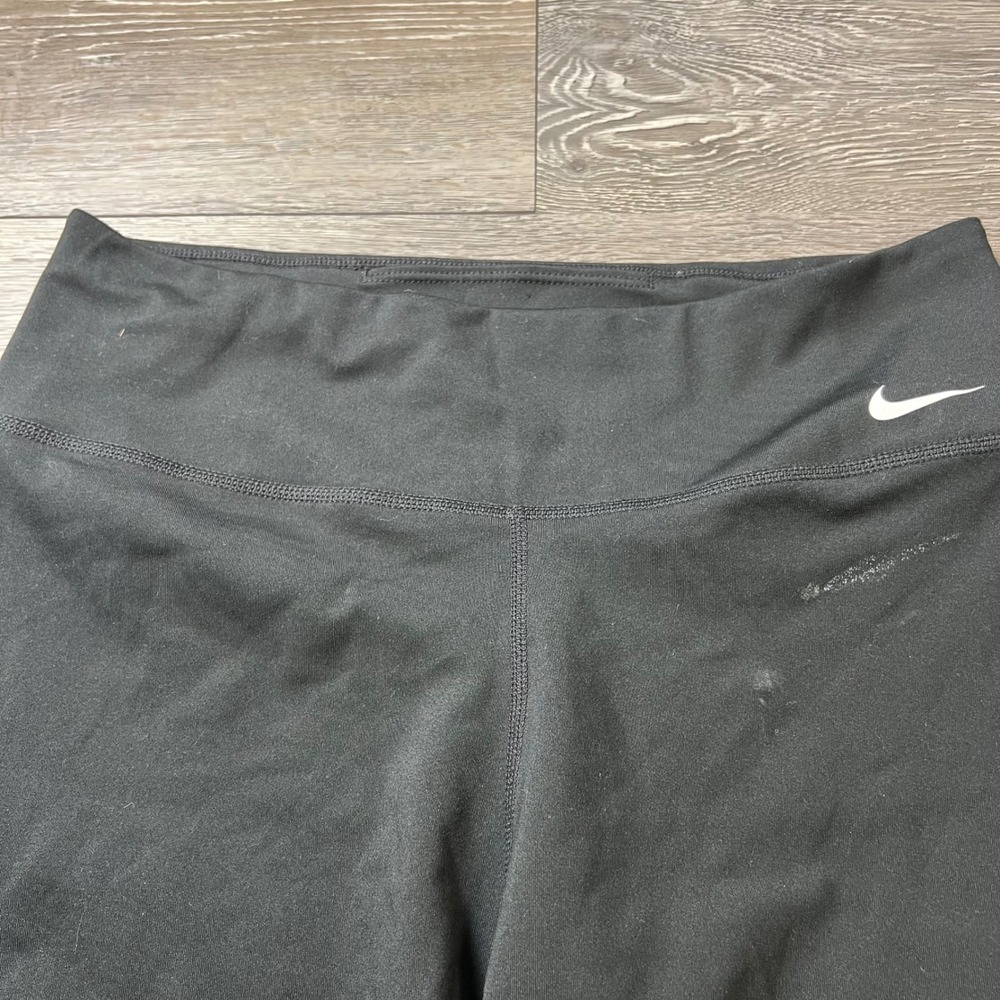 Nike Biker Shorts Womens Medium Black Dri-FIT High Waisted Compression Gym - Picture 2 of 10